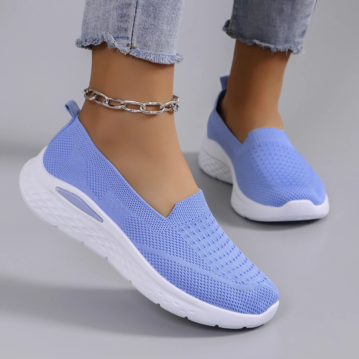 Spring new women\'s sports shoes, fashionable, breathable, lightweight, non-slip, wear-resistant, casual sports shoes, flat shoes