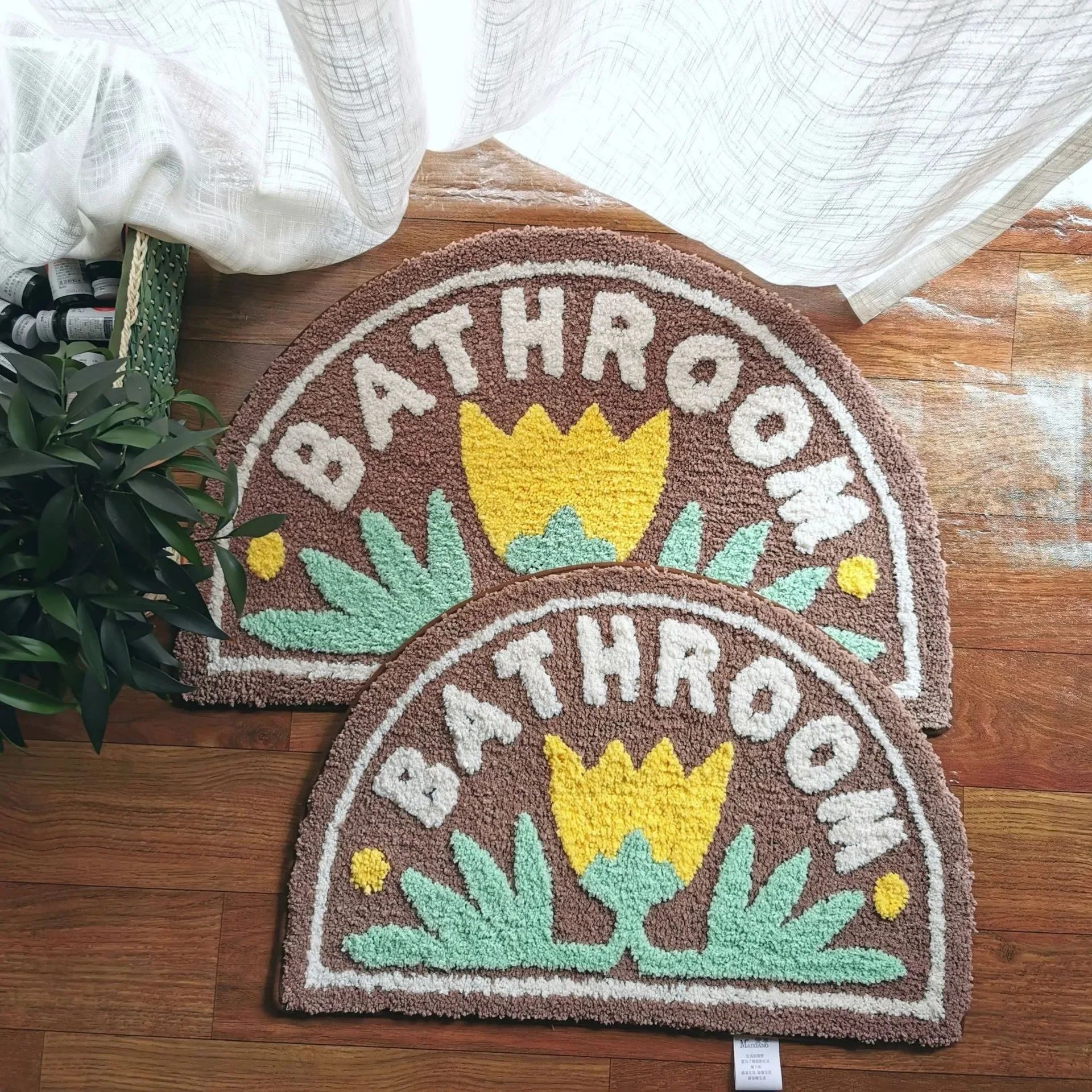 

Household Cartoon Cute Semicircle Floor Mat Plush Bathroom Rug Water Absorption Nonslip Door Carpet for Bathroom Kitchen Bedroom