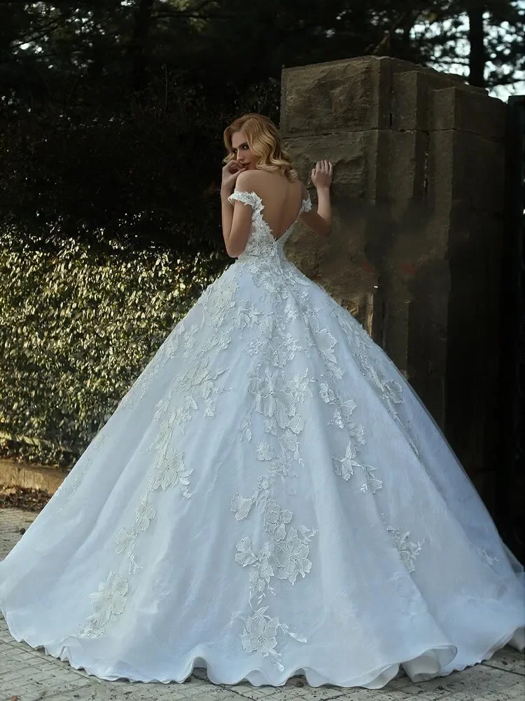 Abito da ballo di lusso abiti da sposa con spalle scoperte maniche con cappuccio perline Applique Backless Long Illusion ha detto abiti da sposa taglie forti