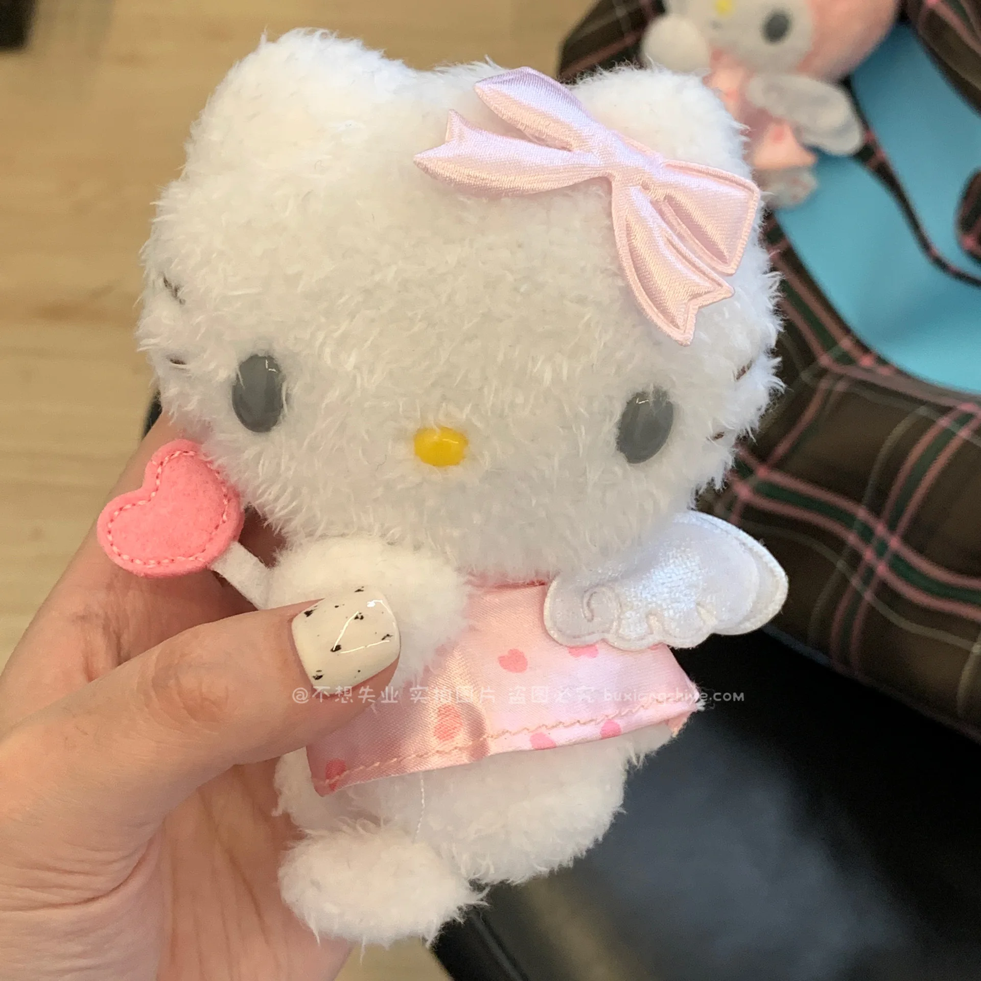 Kawaii Hello Kitty Plush Pendant Sanrio Angel Kuromi My Melody Anime Cartoon Keychain for Girls Cute Key Chain Decoration Toys