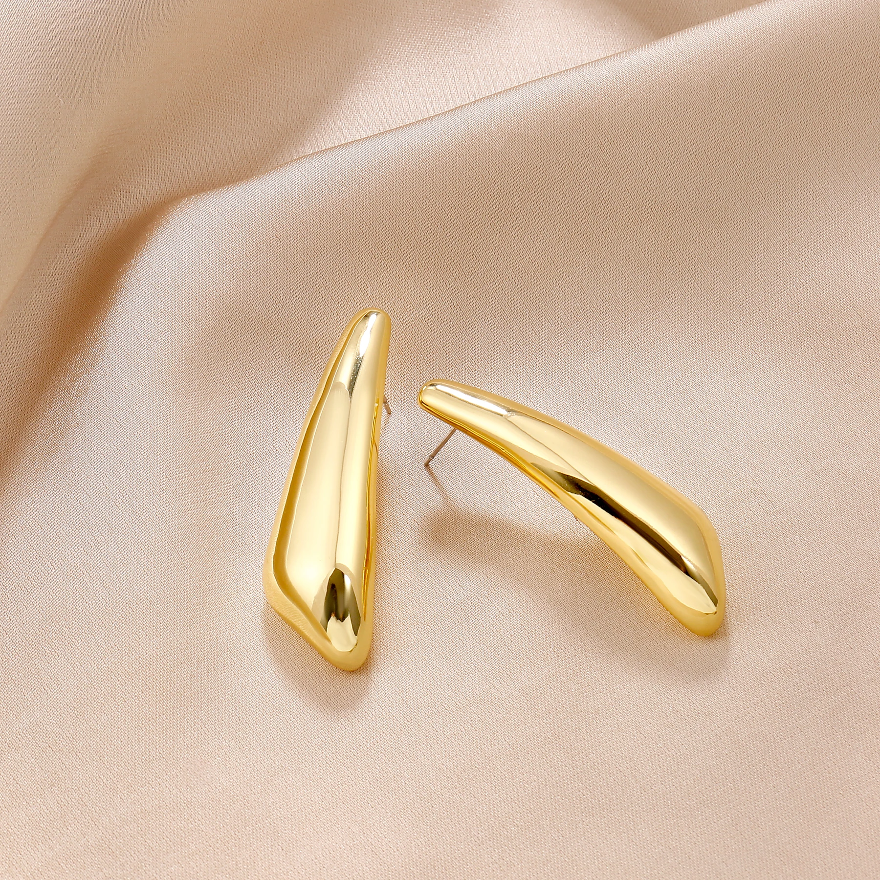 Badu Gold Color Abstract Geometric Triangle Dangle Earrings for Women Long Teardrop Stud Earring Minimalist Fashion Jewelry Gift