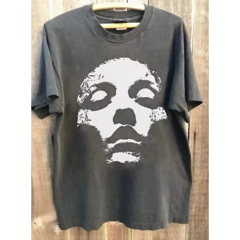 T-shirt Jane Doe Album Vtg Charcoal adatta sia per uomini che per donne. T-shirt Converge Band