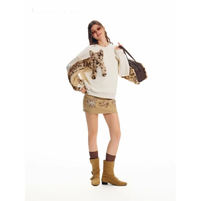 Women Crew Neck Sweatshirt 3D Furry Cat Decor Patchwork Long Sleeve Pullover Loose Drop Shoulder Casual Streetwear Top for Daily