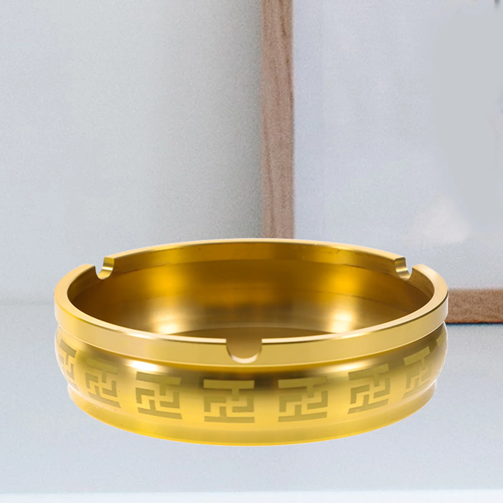 

1pc Ashtray Brass Metal Round Retro Vintage Decorative Home Office Desktop Holder Household Bar Restaurant Smoke Butt