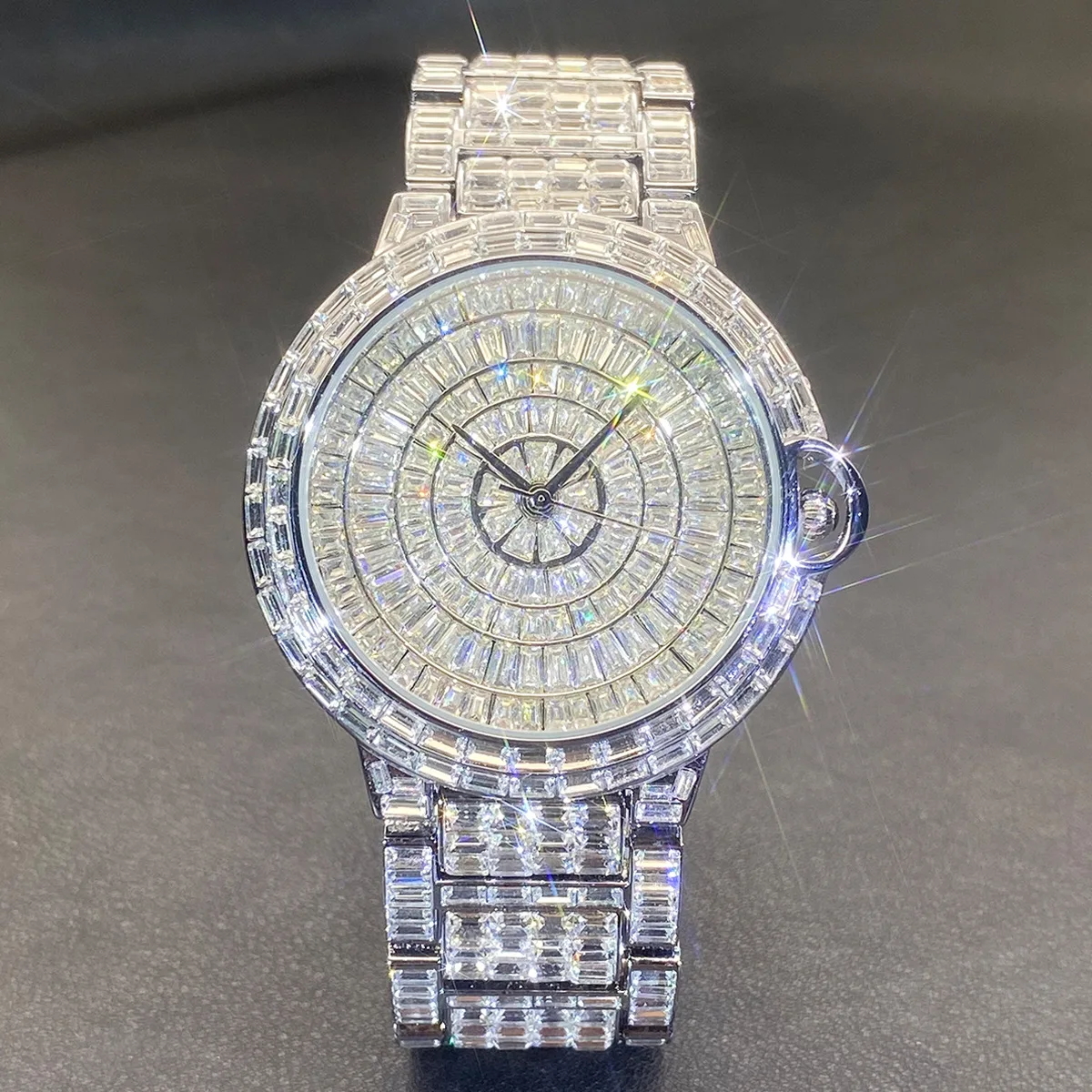 Hoogwaardige quartz horloges voor heren, prachtige zilveren en gouden rechthoekige horloges met stenen, luxe herenhorloge, sieraden.