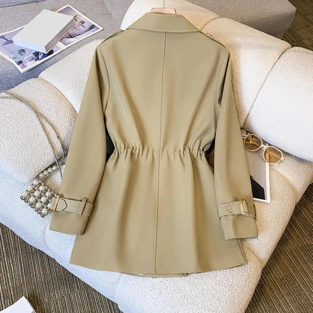 

Свободное пальто с длинными рукавами. Стильное ветрозащитное женское зимнее пальто с завязками на талии. Двубортный дизайн средней длины для холода.