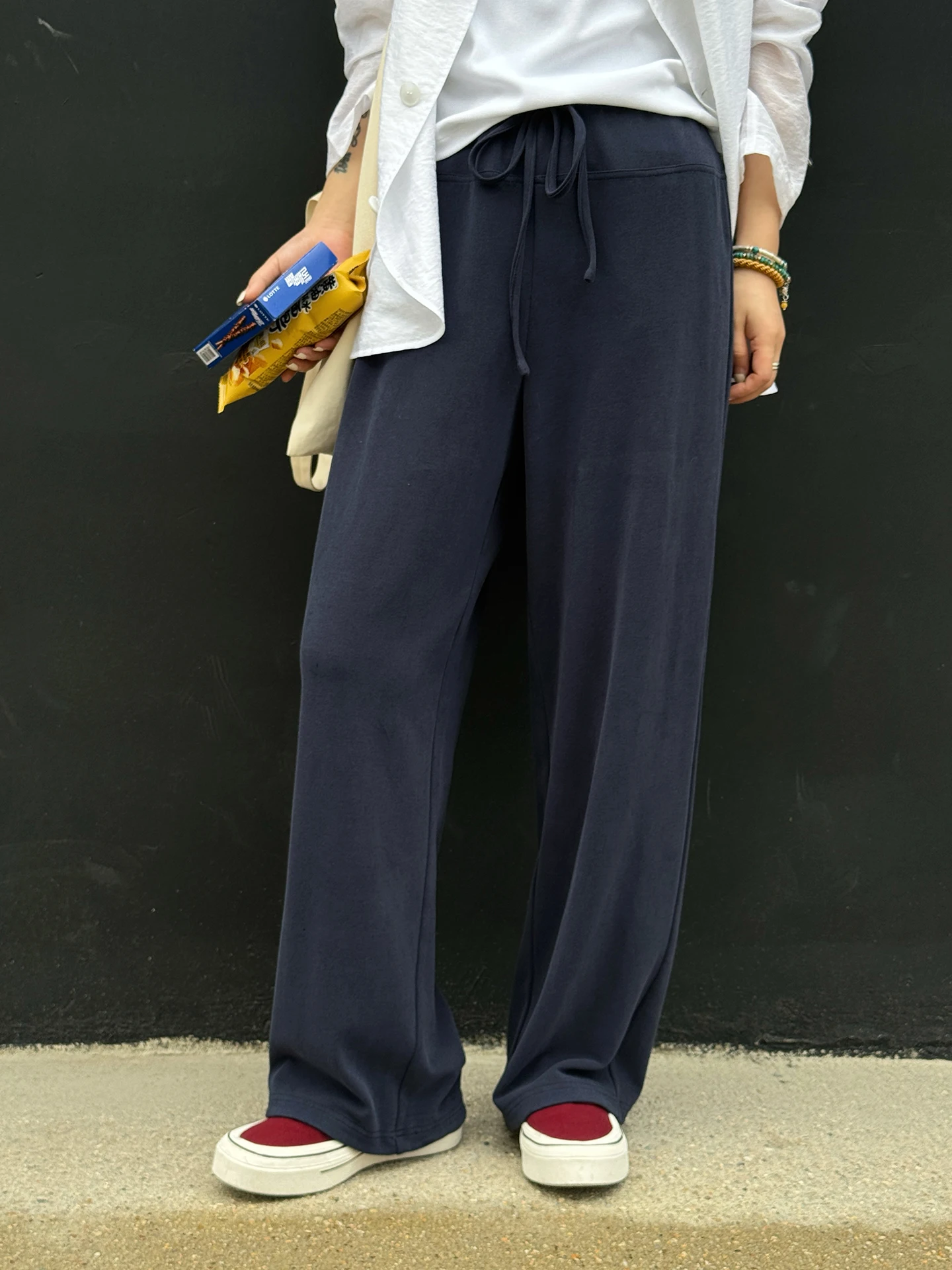 

Синие прямые повседневные брюки для женщин, осенние, тонкие, свободные, струящиеся, широкие, удобные, с завышенной талией, из смесового хлопка