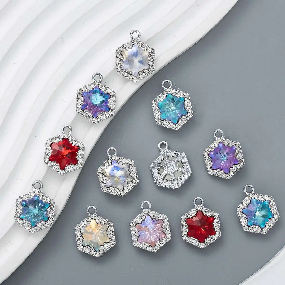 6pcs elegant snowflake pendants, DIY jewelry making accessories, dazzling bordered crystals, making handicrafts