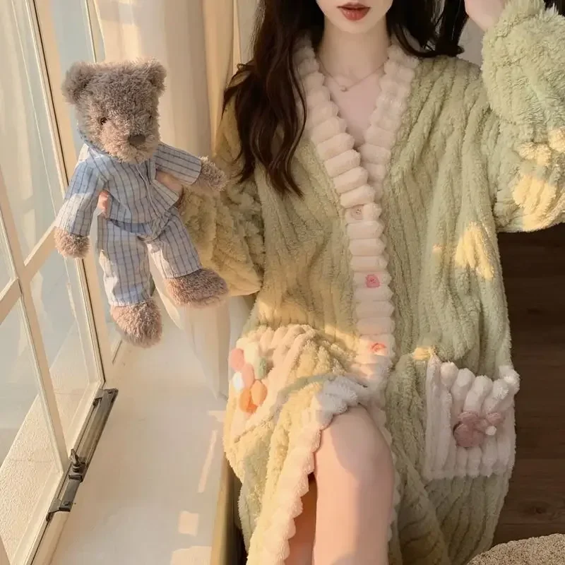 Winter New Coral Fleece Nightgown Women Single Breasted V-neck Warm Sweet Sleepwear Women Long Flannel Home Fur Women Robes