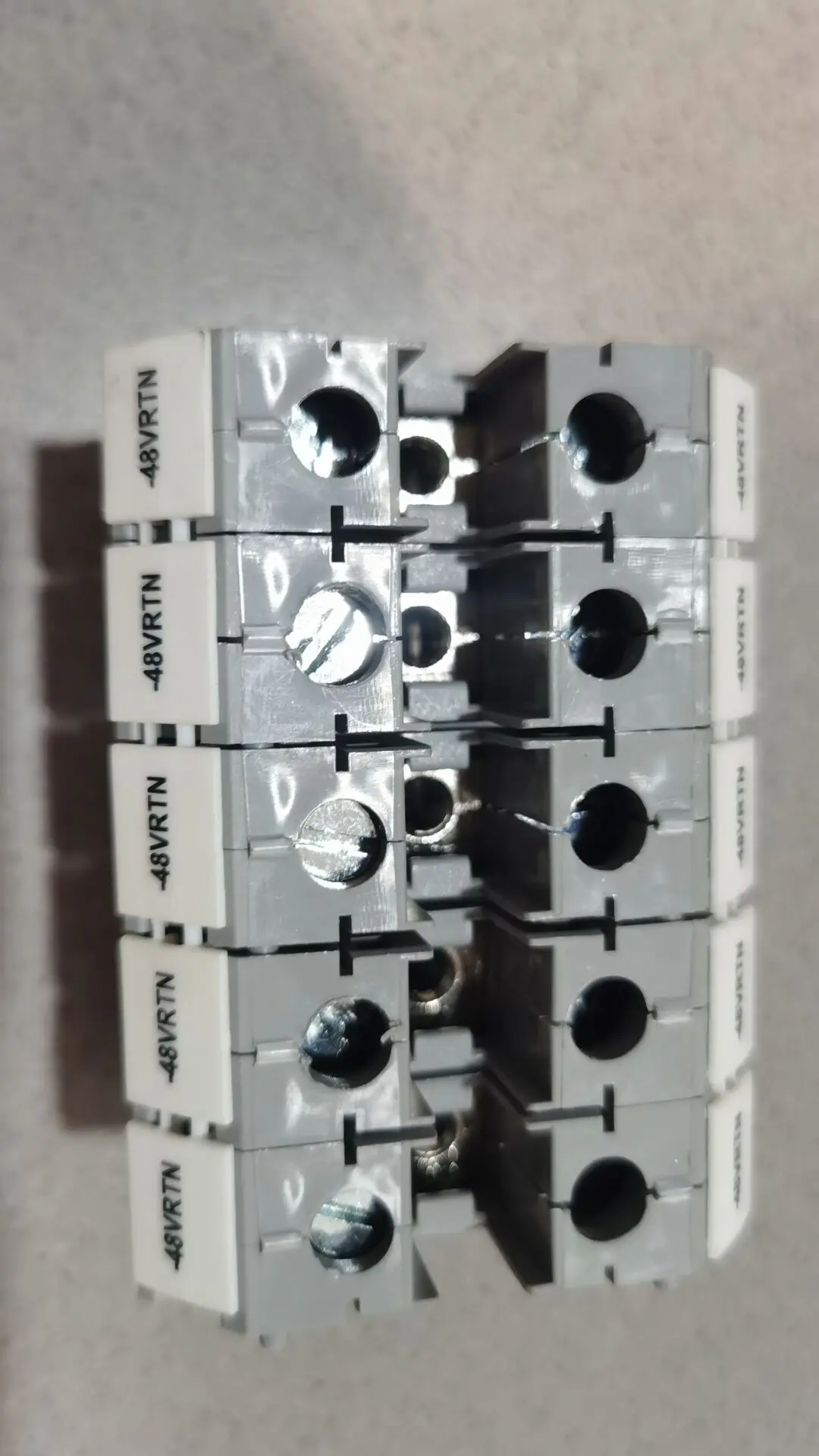 -صف إرجاع مصدر طاقة تيار مستمر 48 فولت (محطة حافلة سلبية) لخزانة معدات الاتصالات أو مركز البيانات #5