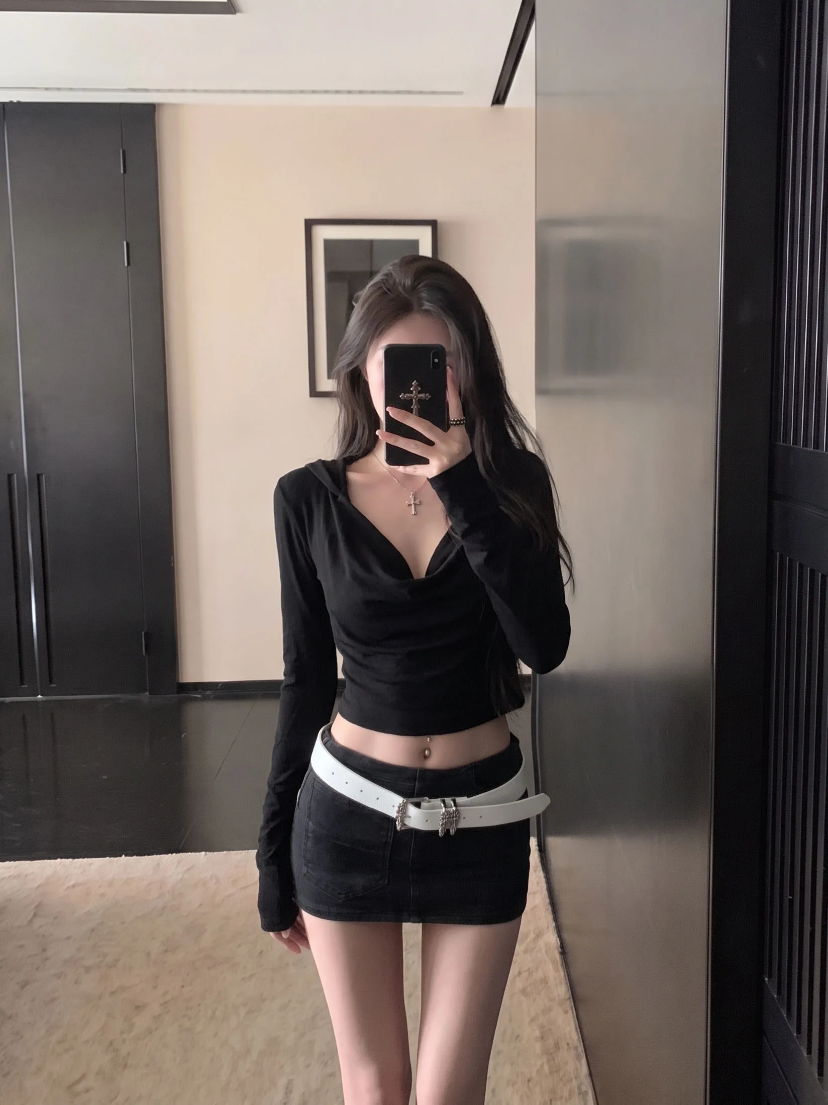 American Style Hot Girl Long Sleeve V-Neck T-Shirt Women's Design Sense Slim Fit Belly Button Sexy Top Polyester Fiber
