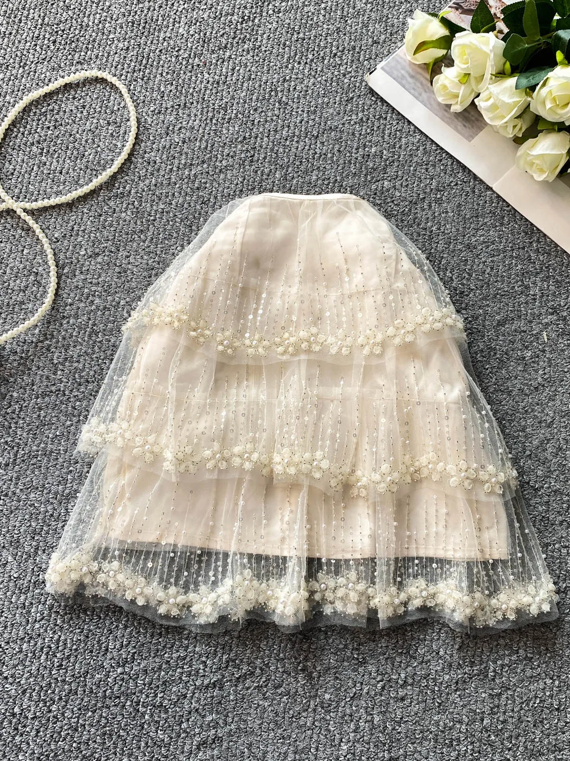 Elegant Beaded Heavy Embroidery Half Skirt Women Summer Super Fairy Design Versatile Anti-Aging Mesh Lace Trim Puffy Short Skirt