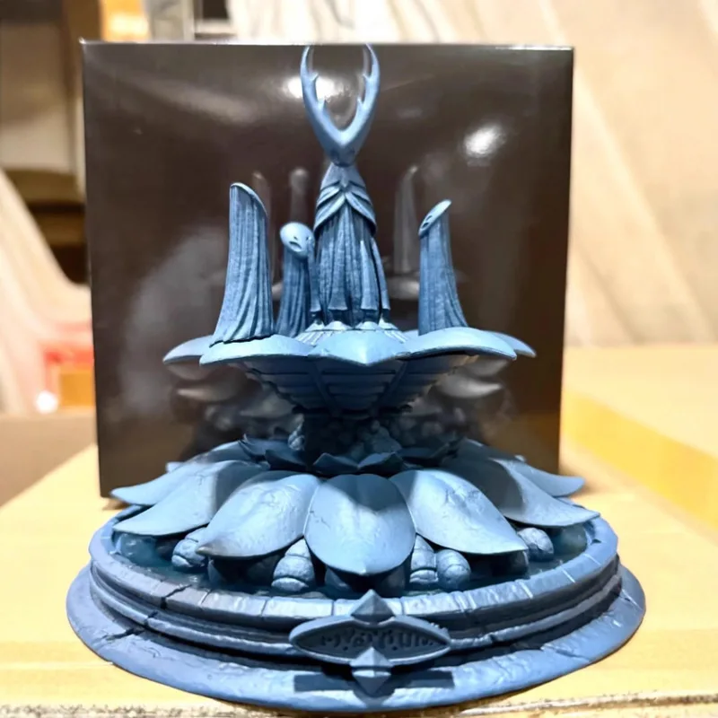 

Коллекционная фигурка-статуэтка Hollow Knight City Of Tears в коробке, декоративная фигурка игровой сцены для настольного украшения, для коллекционеров игр