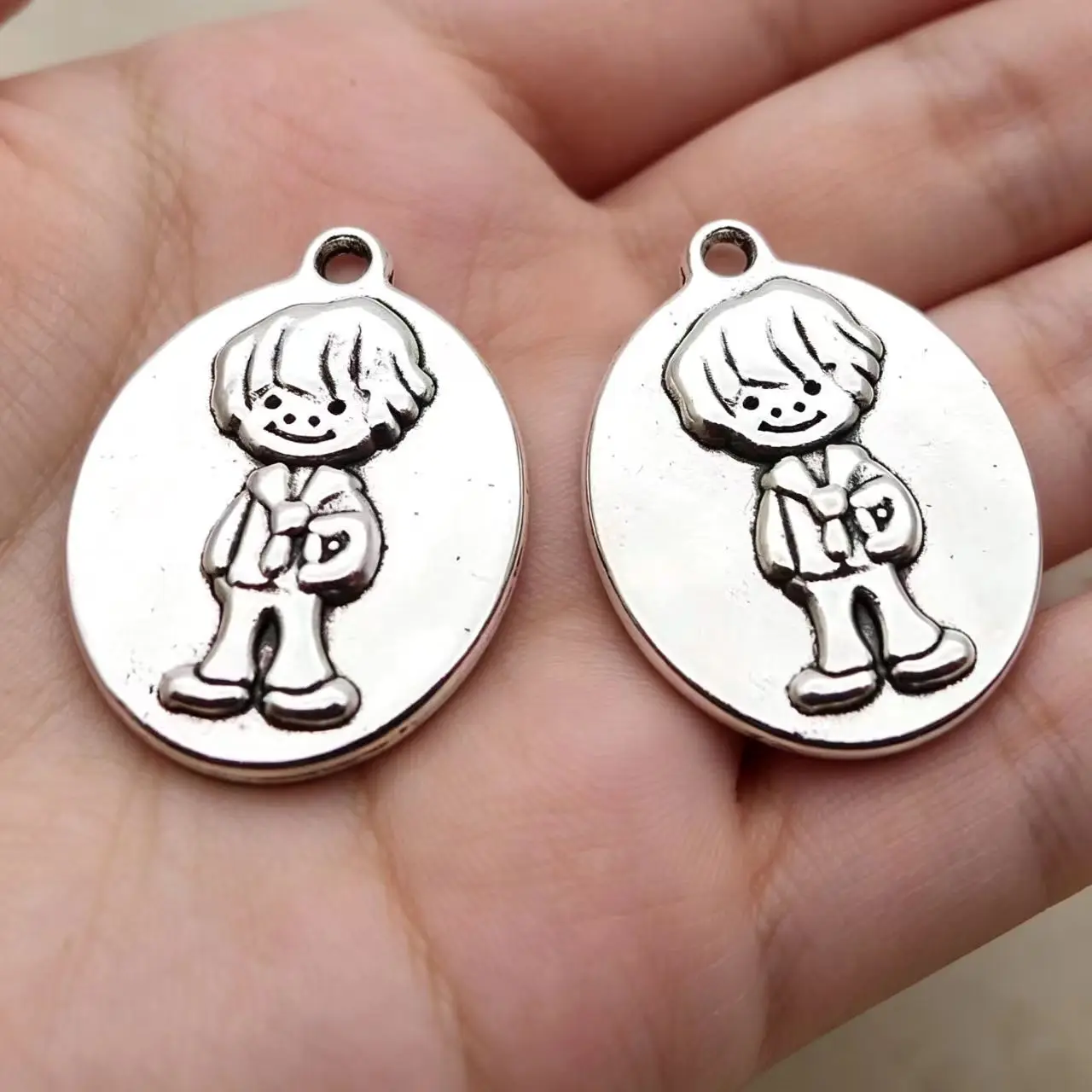 10Pcs/Lot 18*24mm Silver Color Zinc Alloy Boy And Girl The First Communion Charms Pendants Fit Diy Necklace Lover Jewelry Making