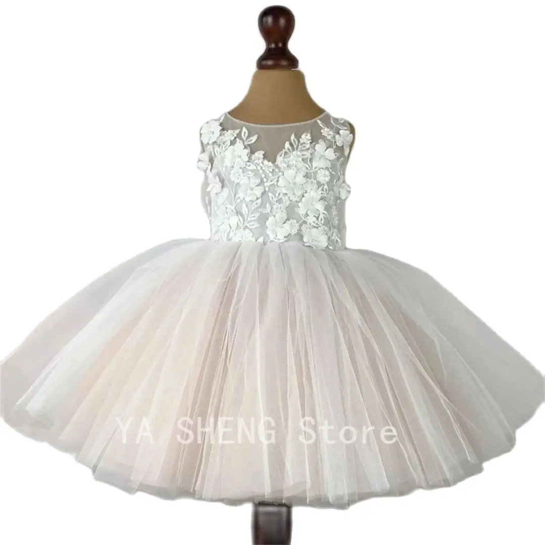 زهرة بيضاء فستان فتاة مع القوس ، بلا أكمام ، طول الركبة ، الزفاف ، عيد ميلاد ، المناولة الأولى