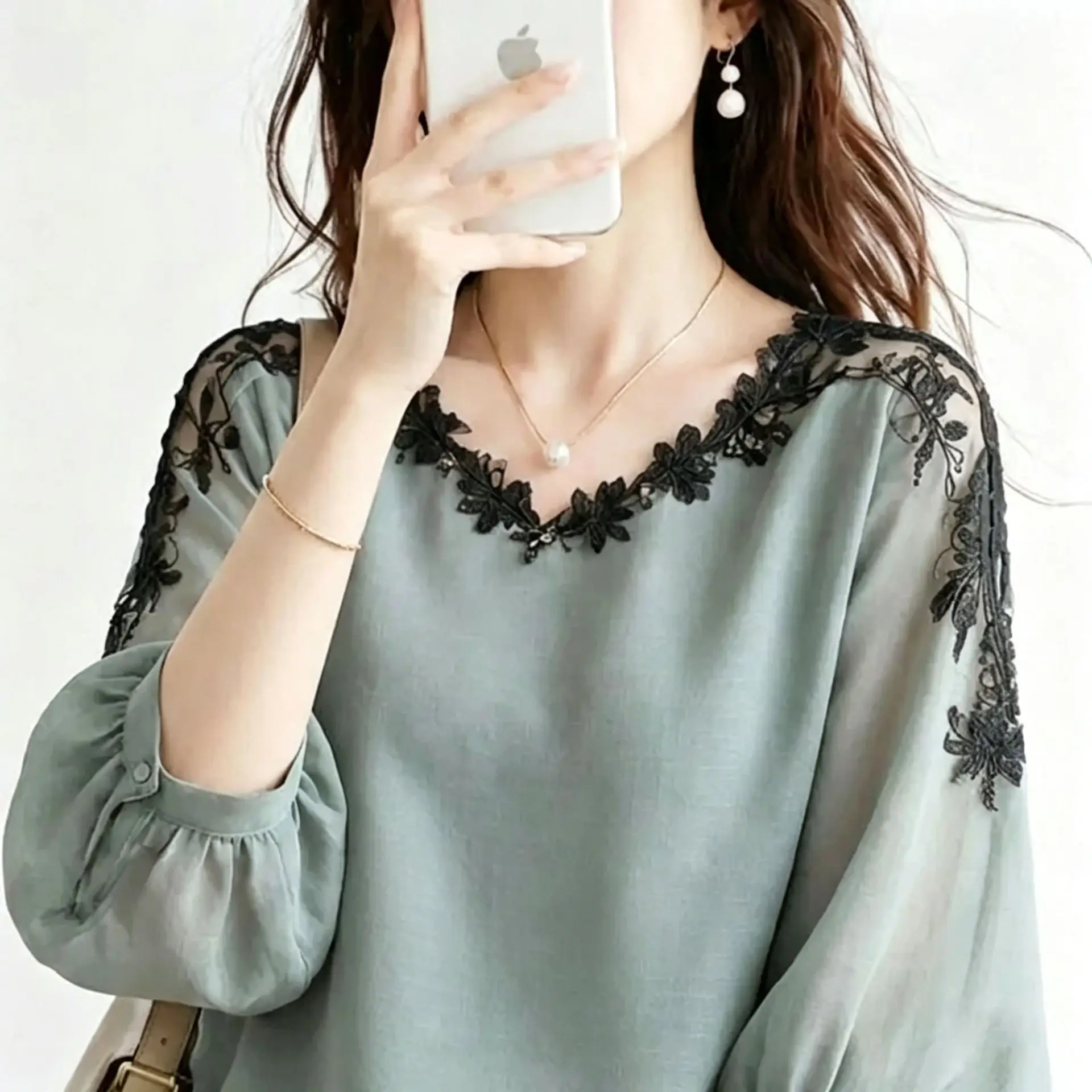 2026 New Chiffon Collection V-neck Pullover Shirt With Three-quarter Sleeves And Lace Trim, Loose Fit Elegant Lace Bandage
