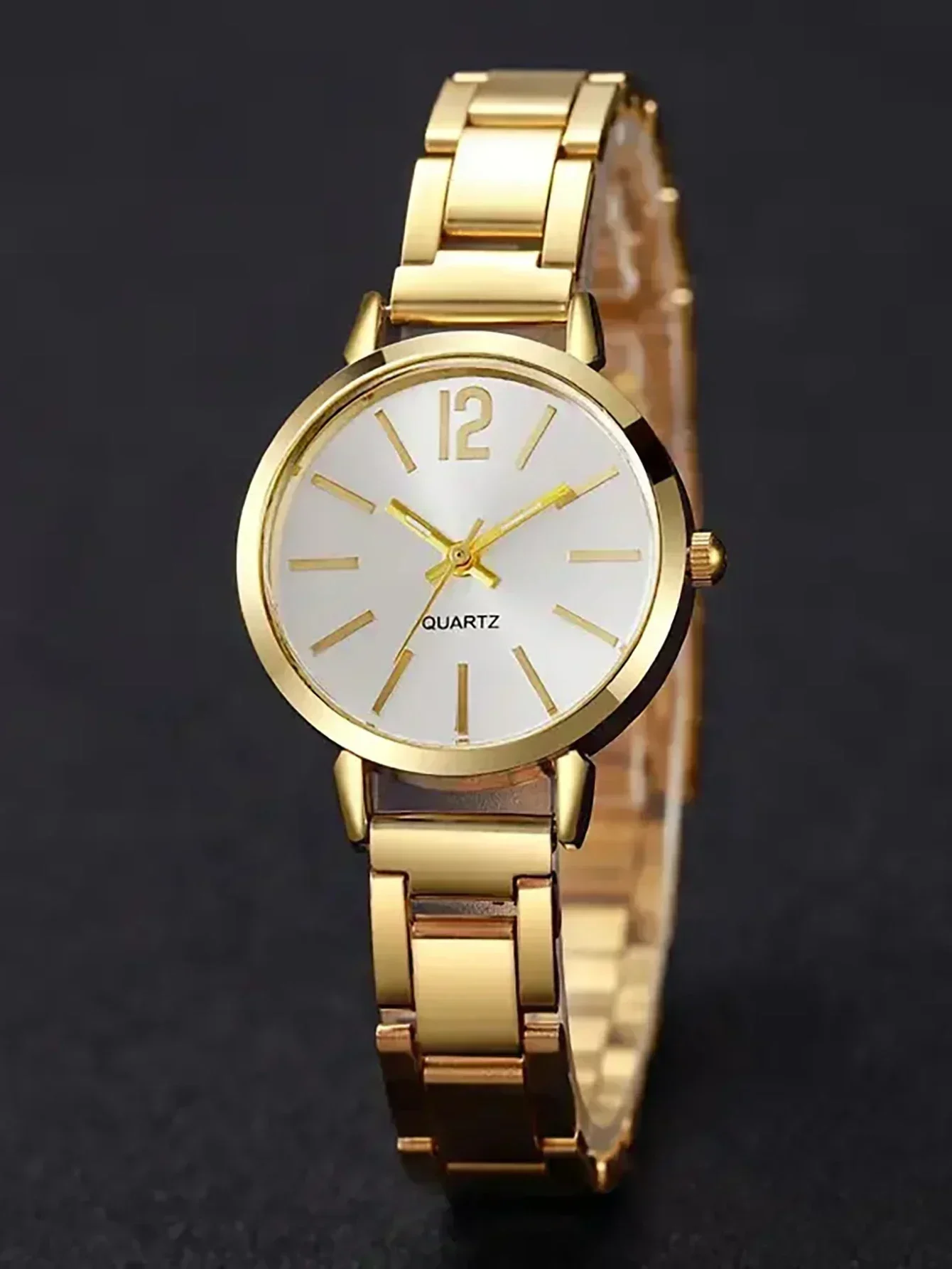 5pcs fashionable, elegant, simple temperament women's quartz watch set with round dial and exquisite jewelry set