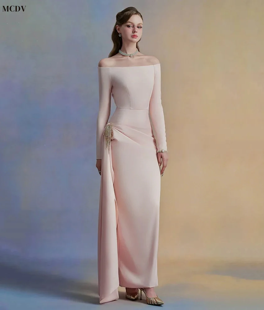맞춤형 고급 저지 오프숄더 크리스탈 이브닝 드레스 섬세한 보트넥 긴 소매 파티 가운