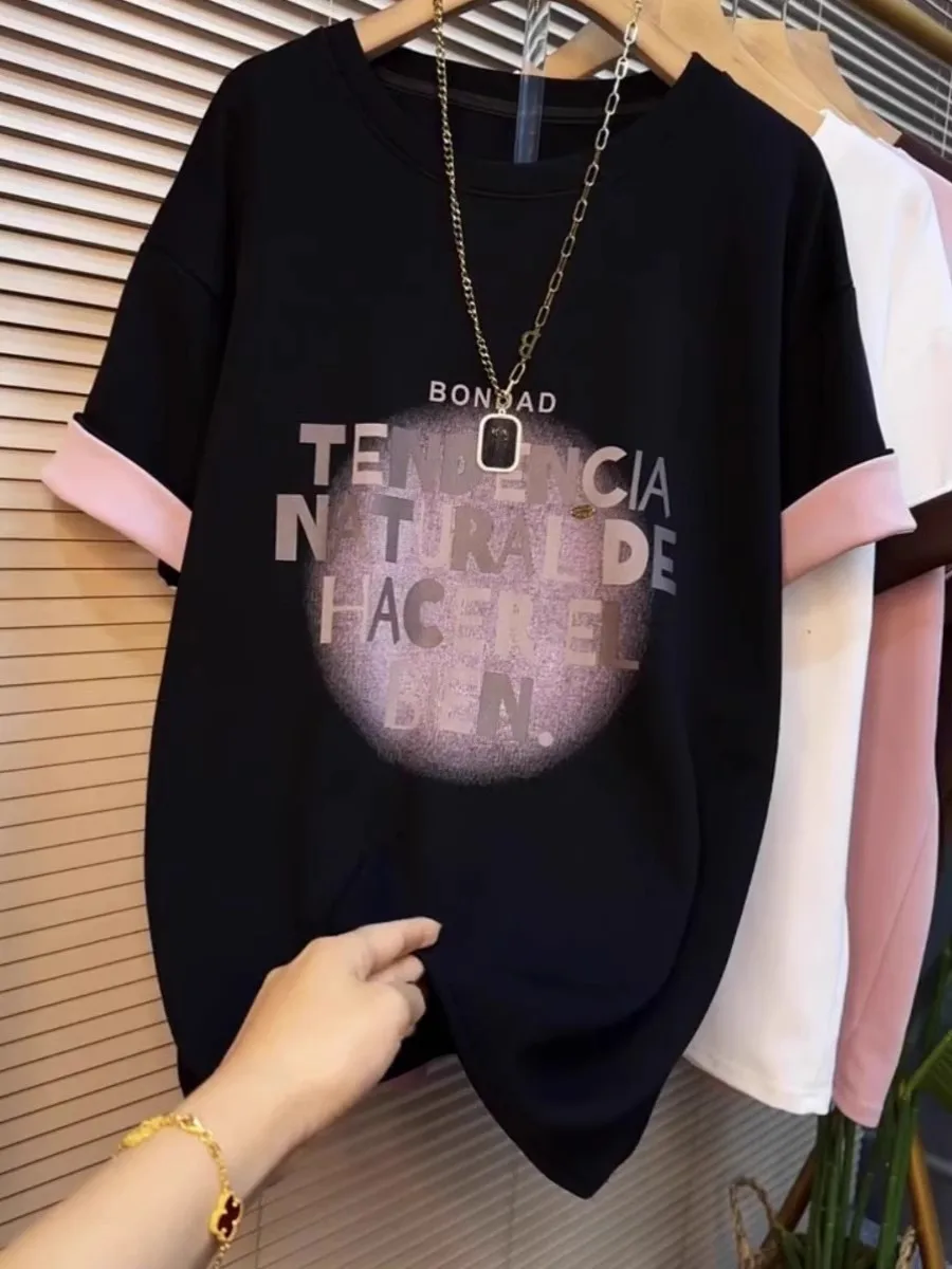 

Женская футболка больших размеров в корейском стиле с буквенным принтом, короткий рукав, средней длины, новинка ранней весны, универсальный повседневный топ