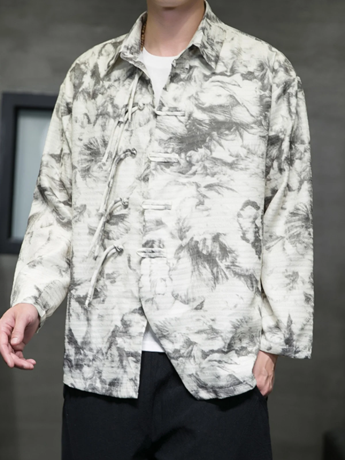 

Loose Fit Cotton Linen Jaet for Men with Turn-down Collar And Print Retro Tang Costume Sle Autumn Faion Outerwear