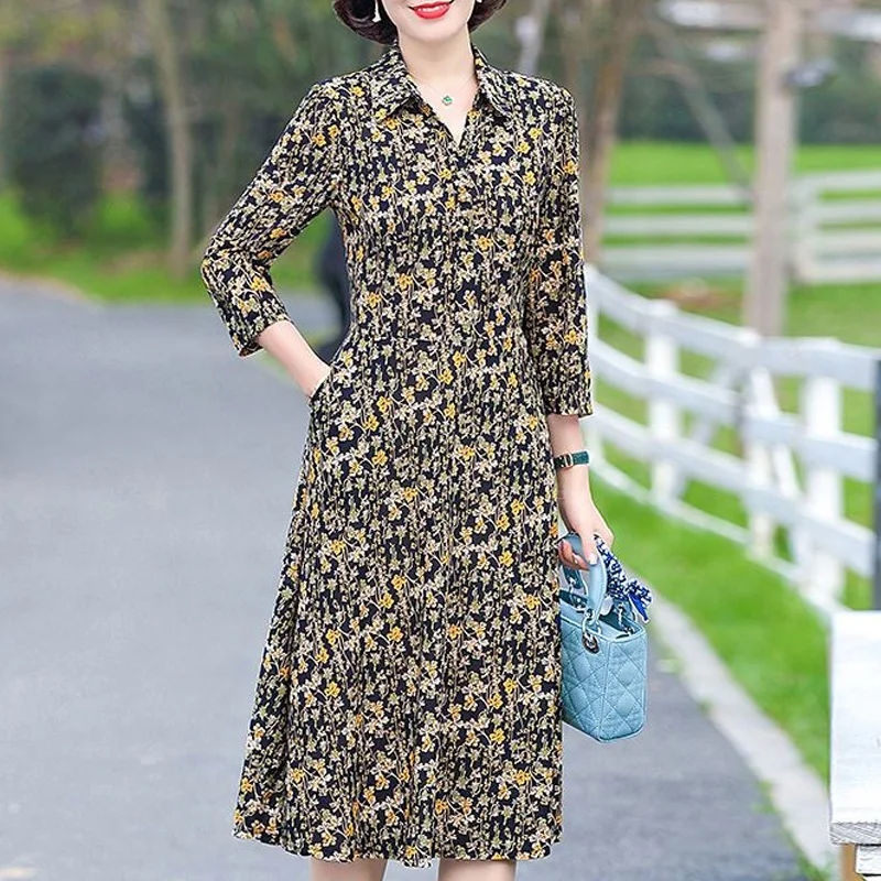 2023 New Spring and Summer Fashionable Noble Wide Wife Lapel Print Mid Sleeve Knee Over Fashion Fragmented Flower Dress