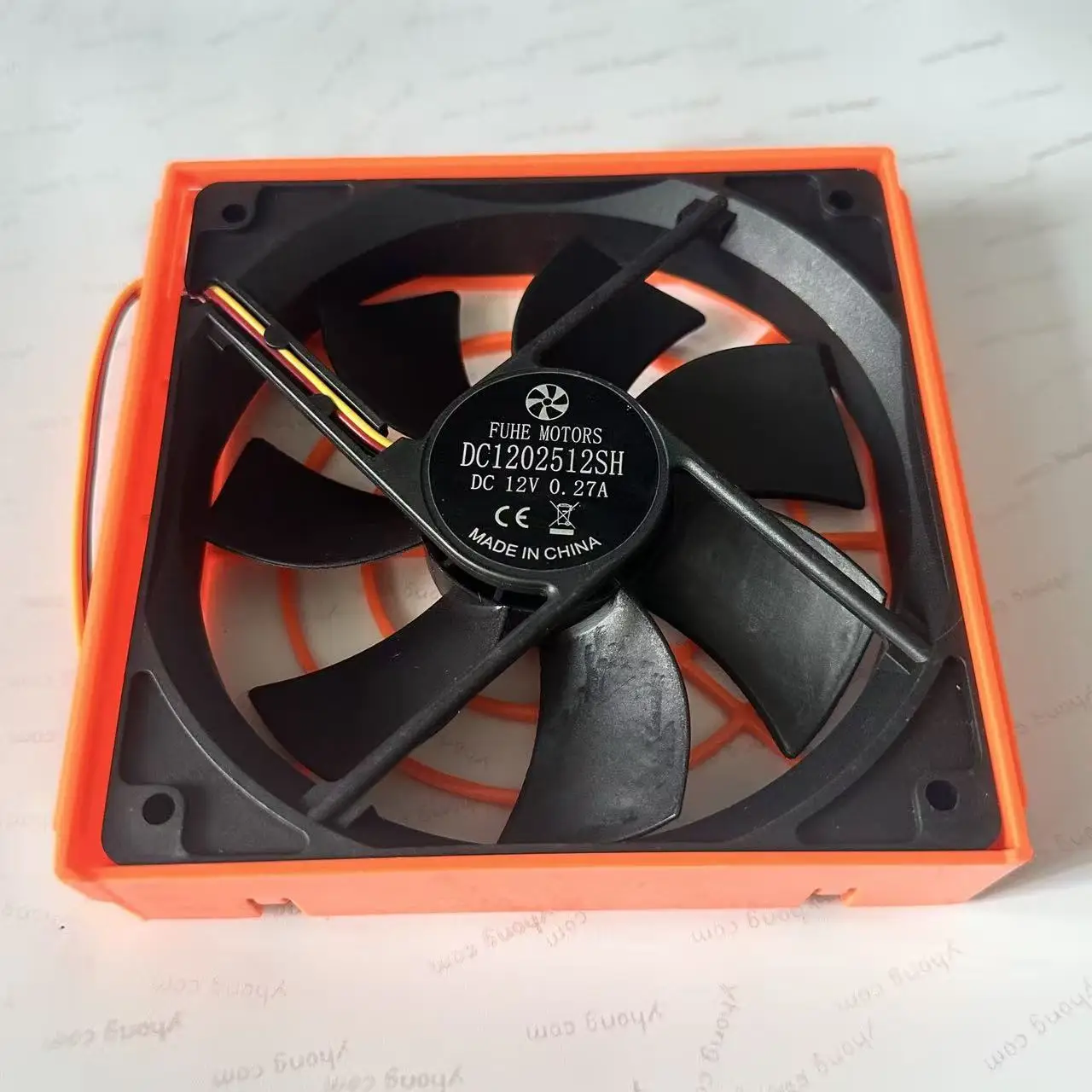 

FUHE Motors DC1202512SH DC 12V 0.27A 120x120x25mm 3-Wire Server Cooling Fan