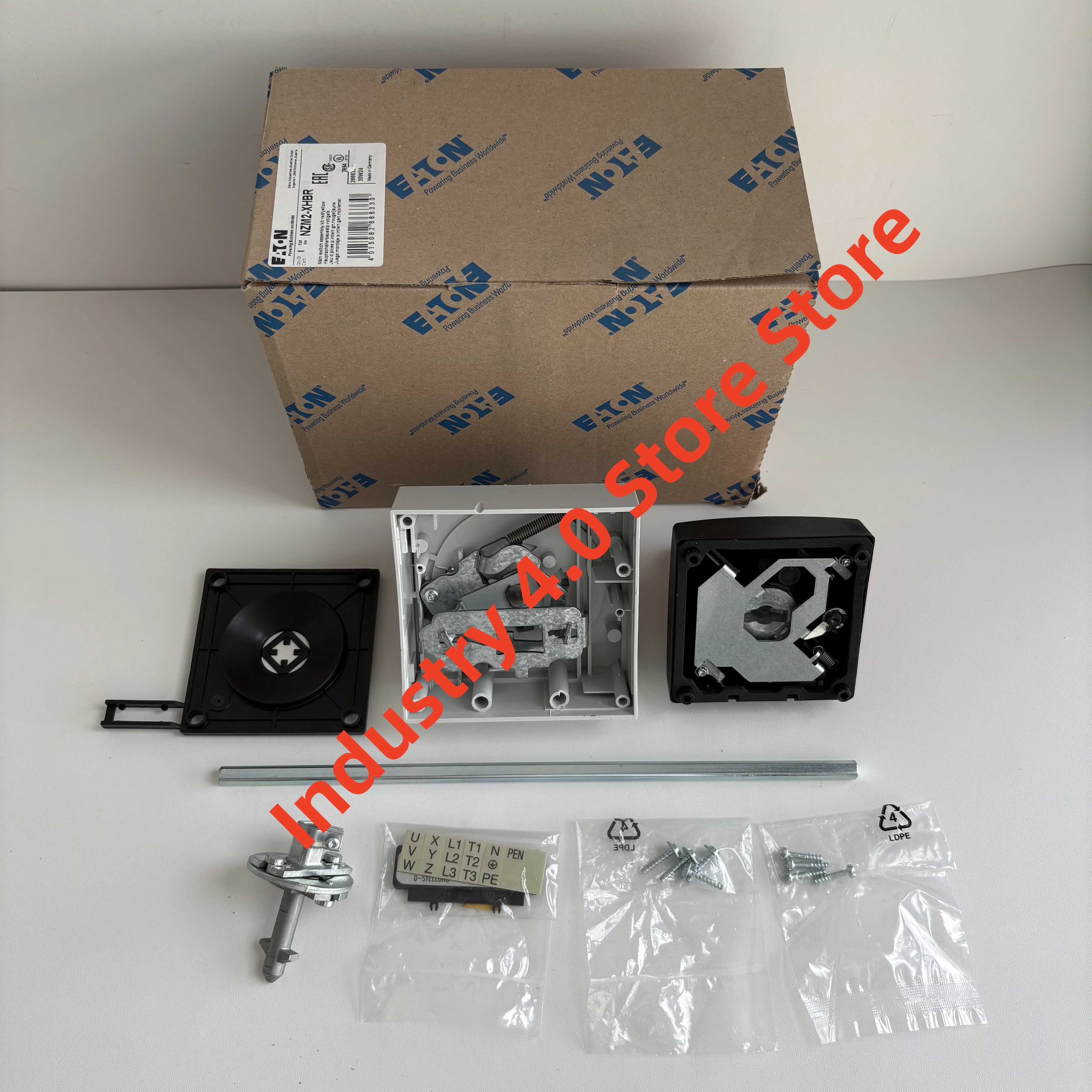 새로운 오리지널 NZM2-XHBR 도어 연결 작동 핸들