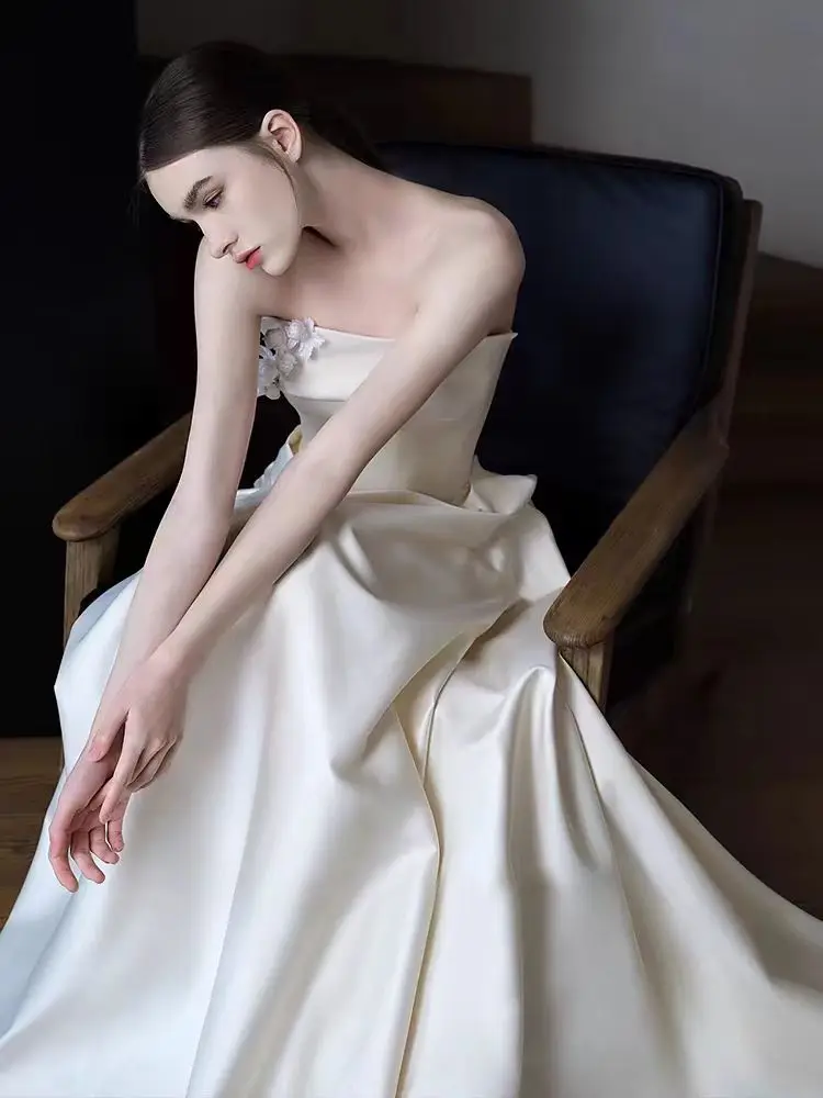 Squisiti abiti da sposa per belle donne eleganti abiti da sposa con superficie in raso liscio lunghezza della pulizia principessa Vestidos De Novias