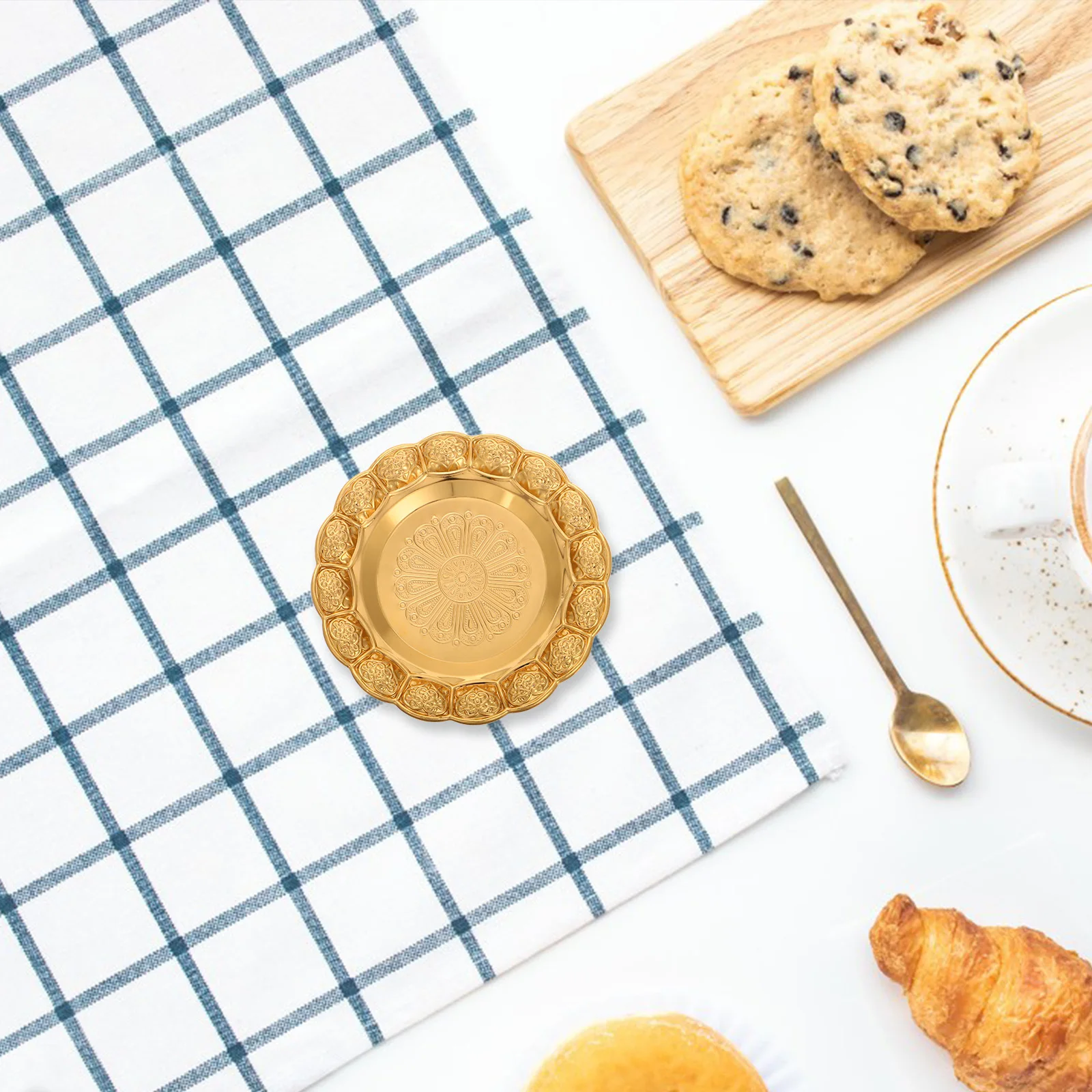 

Metal Tray Golden Jewelry Display Dessert Plate Holder for Bathroom Organizer Home Decor Wedding Party Centerpiece