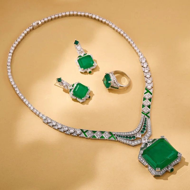 デザイナーコレクションスタイルネックレスイヤリングリングインレイキュービックジルコン合成スクエアエメラルドエナメルディナーパーティージュエリーセット