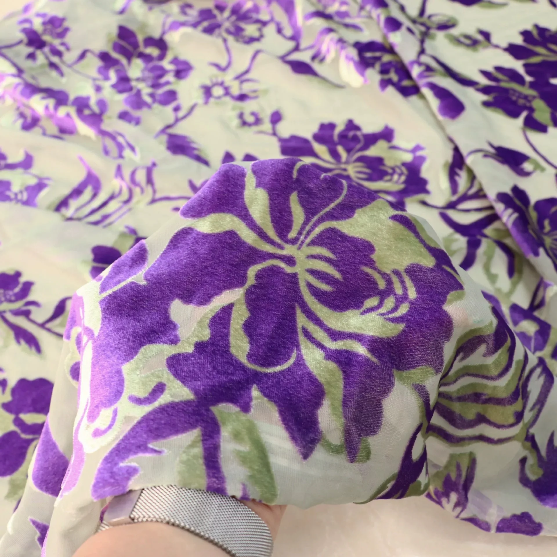 レトロ花柄ベルベット生地紫花植栽ベルベット-diy-生地チャイナドレス韓服イブニングドレス作成衣類アクセサリー