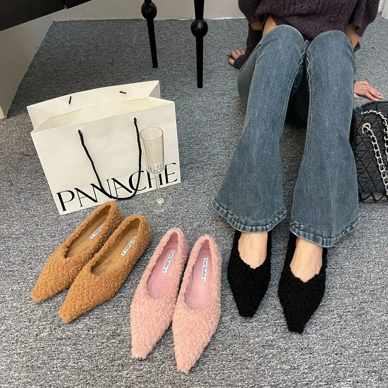 

Pointed Toe Wool Ballet Flats Woman Fashion Warm Fur Mary Jane Shoes Ladies Designer Buckle Fluffy Plush Loafers