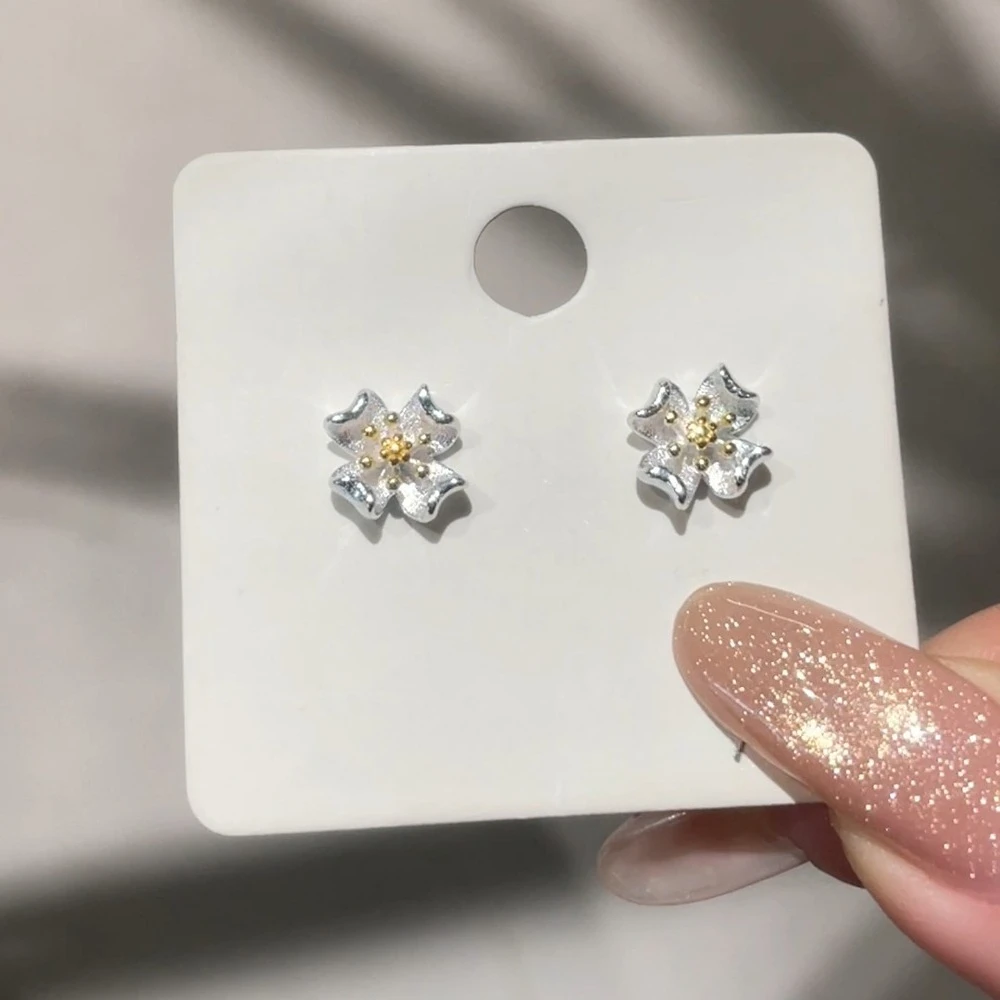 Fashion Exquisite 925 Sterling Silver Lucky Four-leaf Flower Stud Earrings for Women Sweet Bring Good Luck Jewelry Accessories