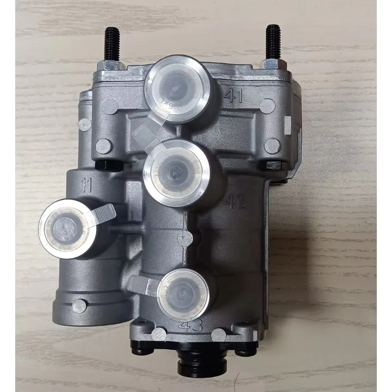 Válvula de relé de sistemas de freio de caminhão OE 9730090020 Válvula de reboque com acelerador - furo pequeno