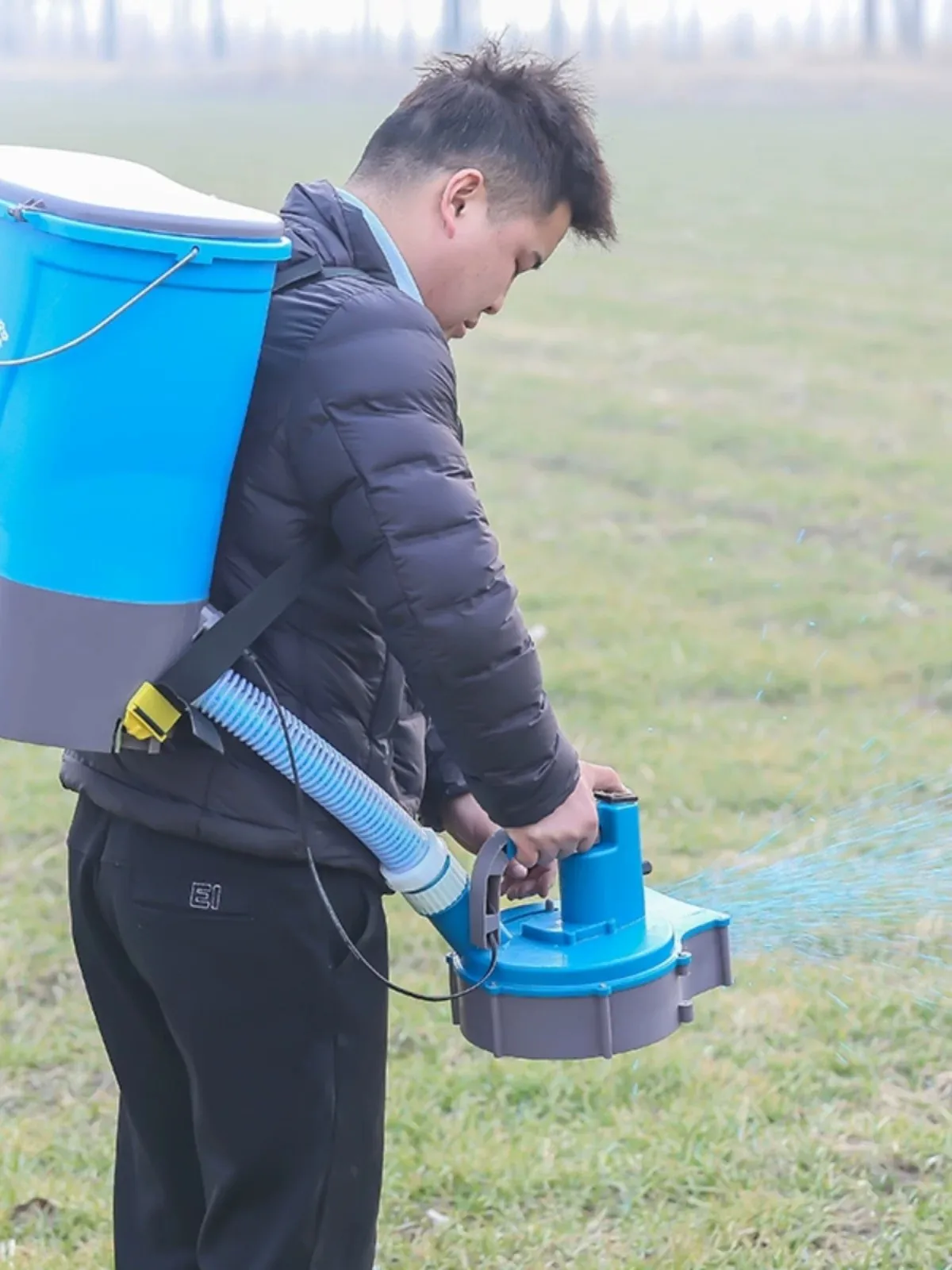 Electric Fertilizer Spreader Automatic Fertilizer Applicator Garden Electric Tools Fertilizer Spraying