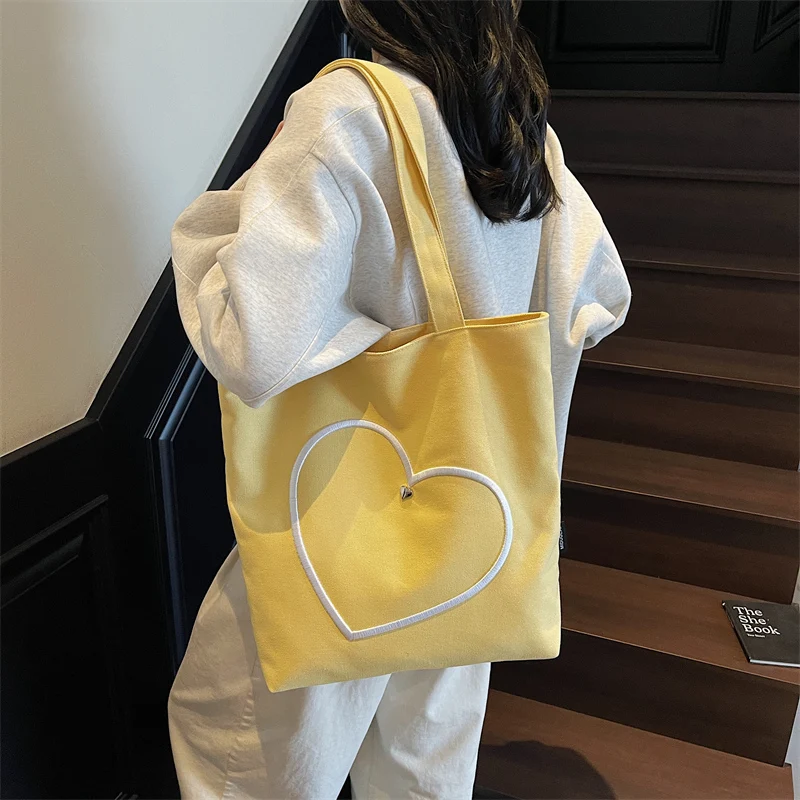 Large Capacity Women's Fashion Trend Canvas Love Single Shoulder Tote Bag Simple Casual Versatile Commuting Storage Bags