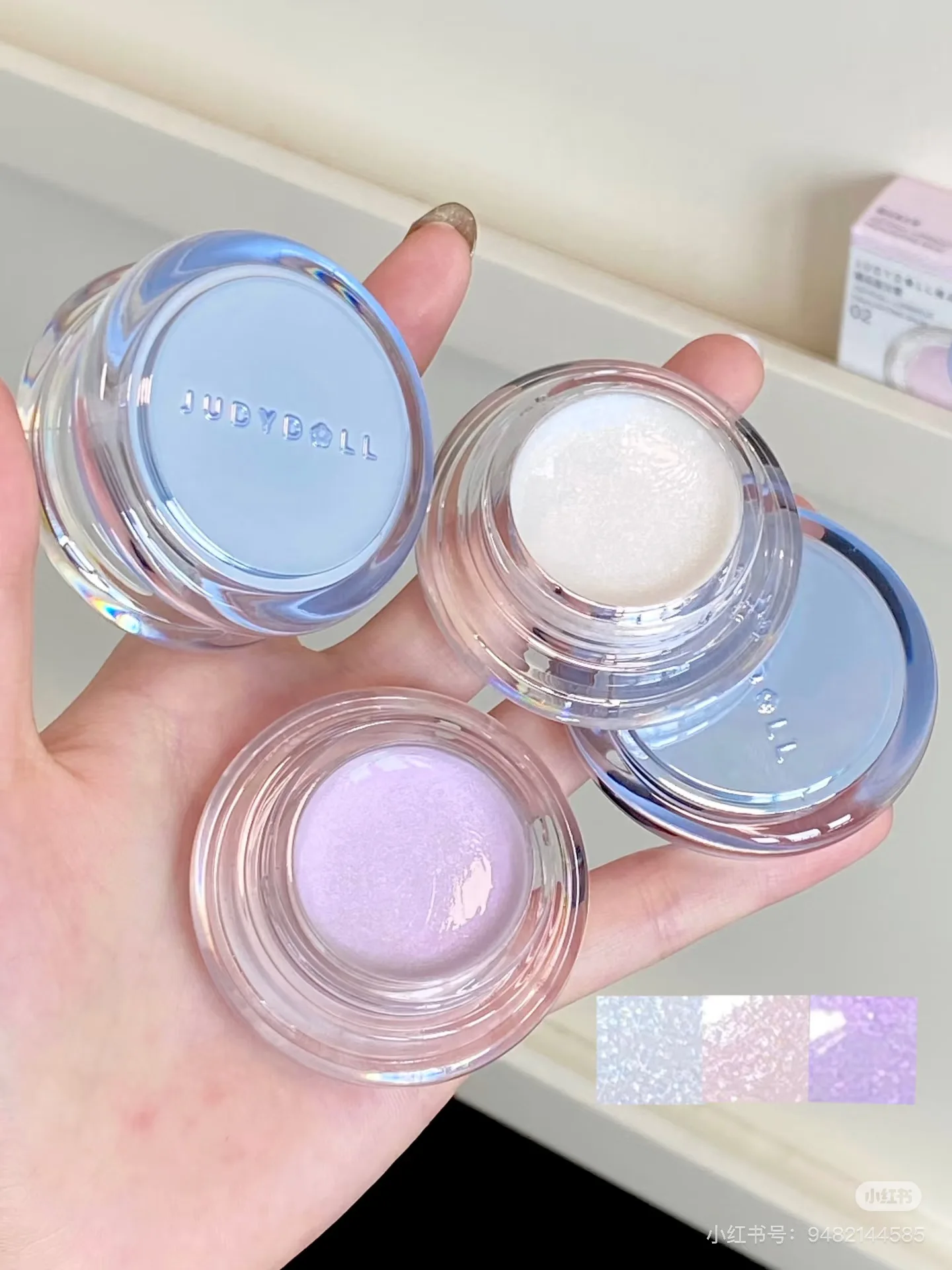 

Judydoll Highlighter Palette Pearlescent Fine Mashed Soft Texture Natural Brightening Long-lasting Highlighting Powder