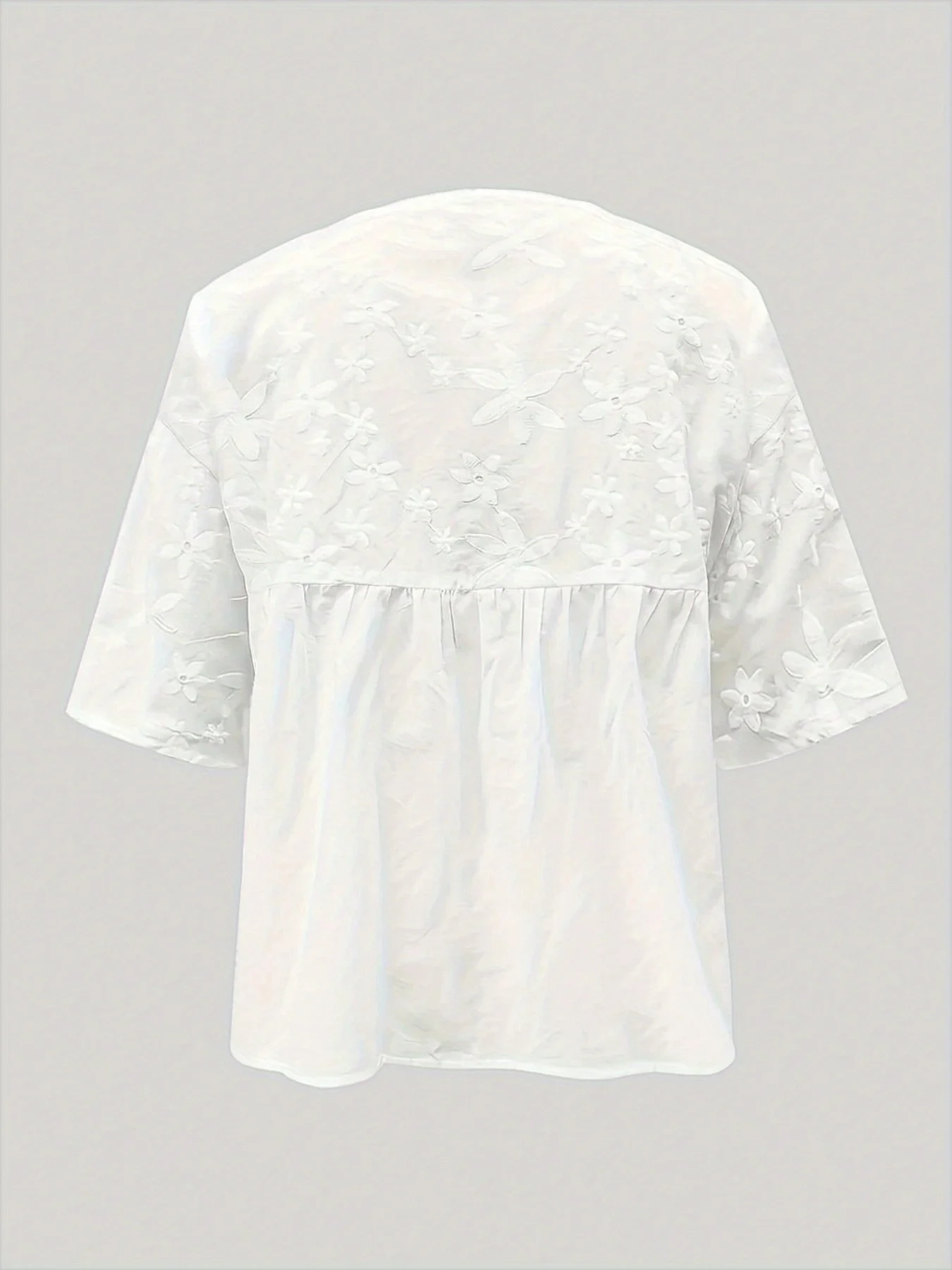 Women's Minimalist 100% Cotton Short-Sleeve Top Featuring a Round Neck and Jacquard Paneling—an Elegant, Stylish Choice.