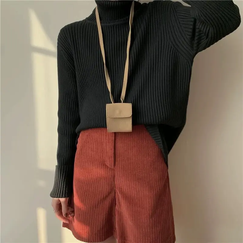 두꺼운 가을과 겨울 여성의 단색 스웨터 느슨한 캐주얼 트렌드 여성의 최고 다재다능하고 세련된