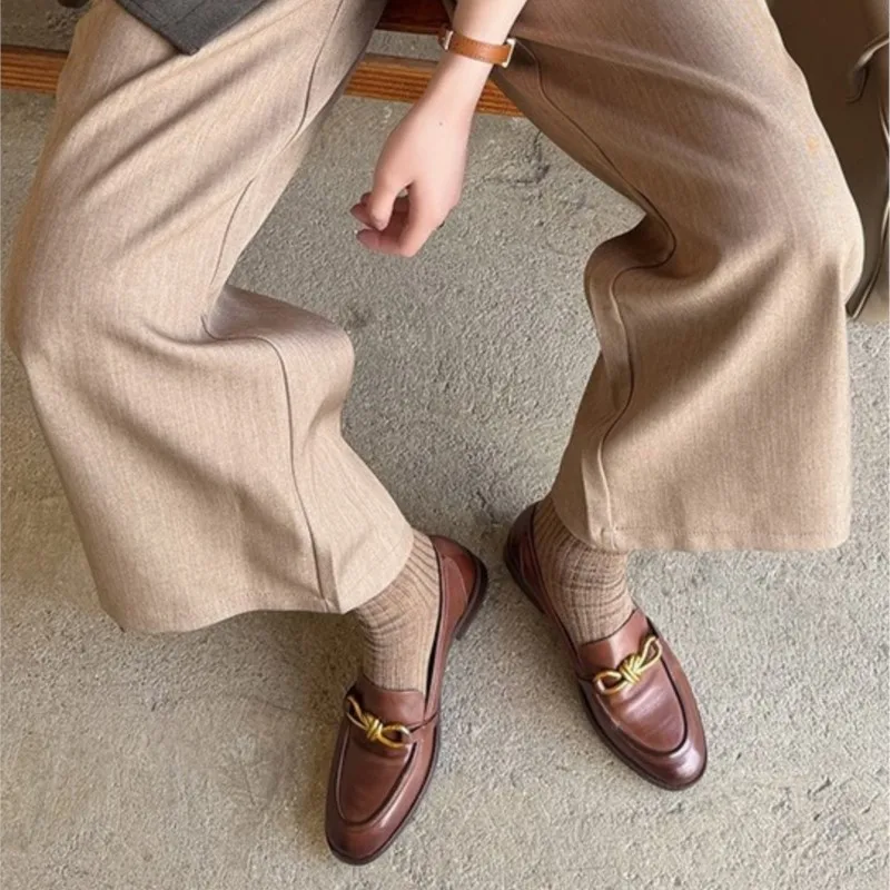 New Washed Cowhide Leather Loafers Women 3CM Heel Slip On Moccasins Vintage Metal Chain Elegant Office Shoes Black Brown