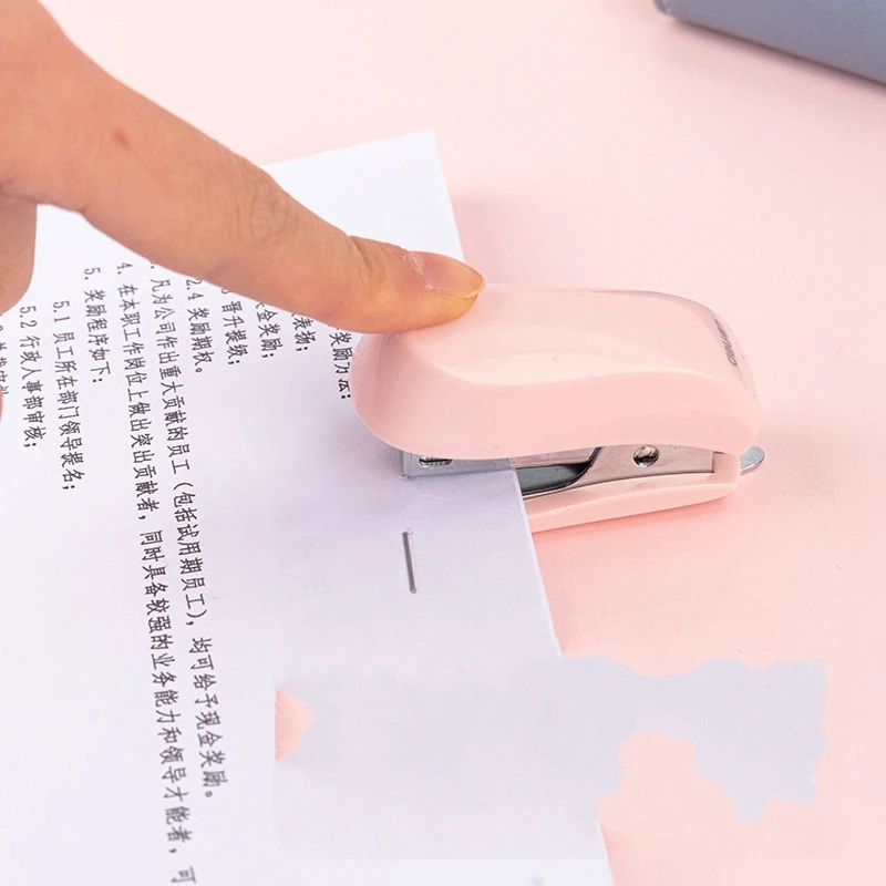 1PCS Cute Macaron Color Mini Stapler For Student Stationery Combo Set Convenient  Stapler and Staples For Binding Paper