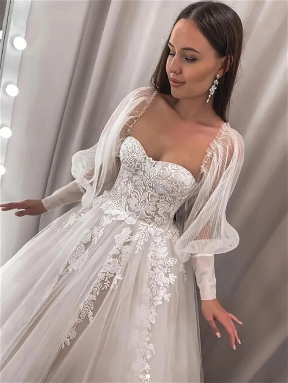 Puff Sleeves Lace Wedding Dresses A Line Off The Shoulder Bridal Gowns Appliques Sweetheart Neckline Backless Vestidos De Noiva