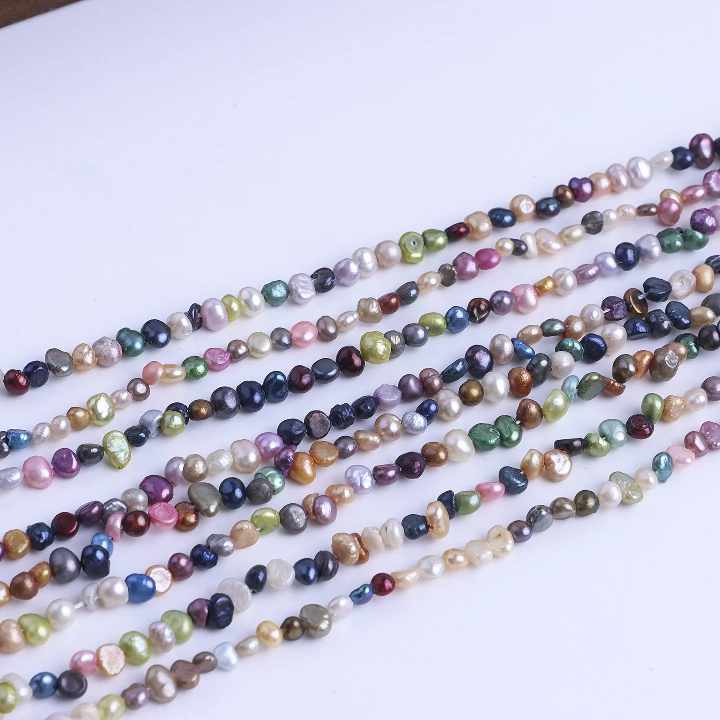 Hot-selling Candy-colored Natural Freshwater Pearl 2-3mm Mini Irregular Small Double-sided Light DIY Material