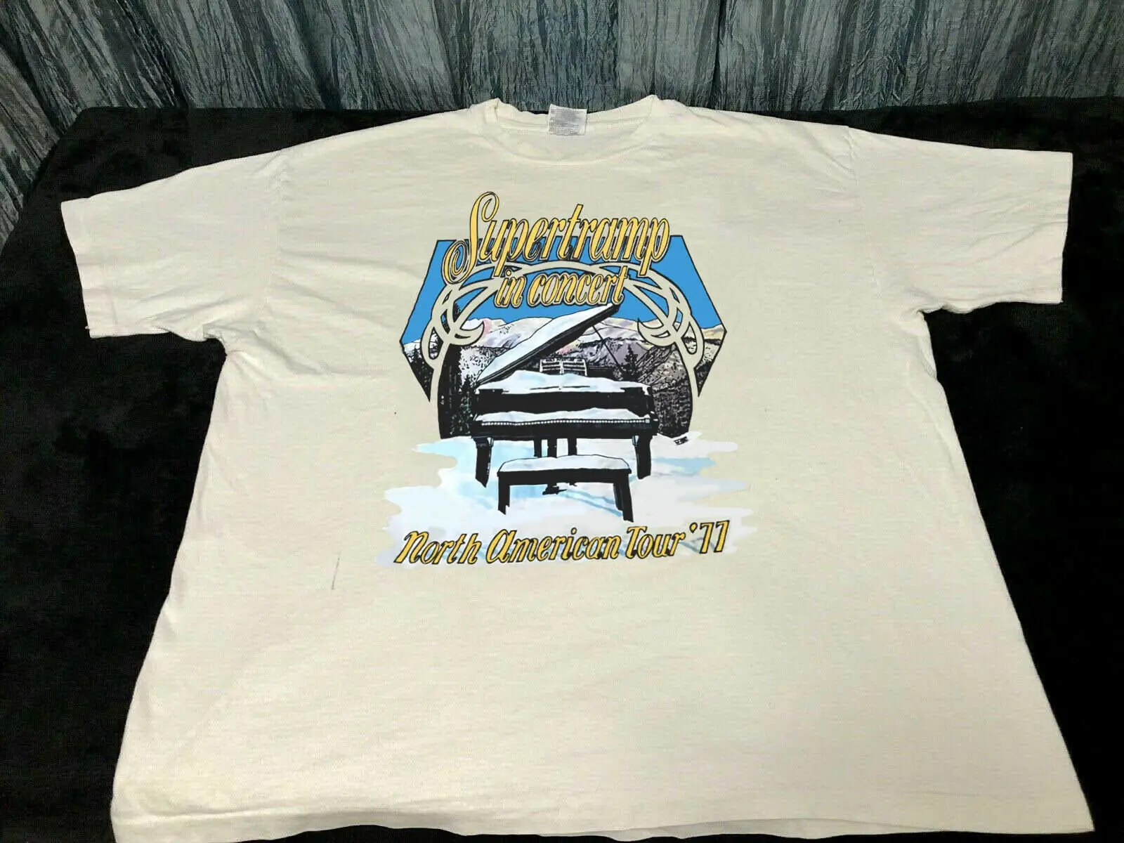 Best Selling 1977 Supertramp in Concer Heavy Cotton Men's T Shirt Size Usa