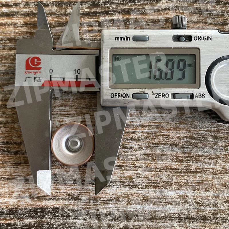 Genuine WH I-button, Double-needle I-button, Integrated Forming Retro Denim Buckle, Red and Ancient Copper Replacement Color 16.