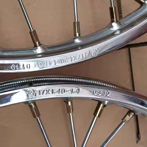 Motorcycle Wheel Rim for Jialing Honda Yamaha KTM Lifan Haojue Kayo Qjmotor Benelli 17/18 inch 125cc-400cc Metal Silver Wheel