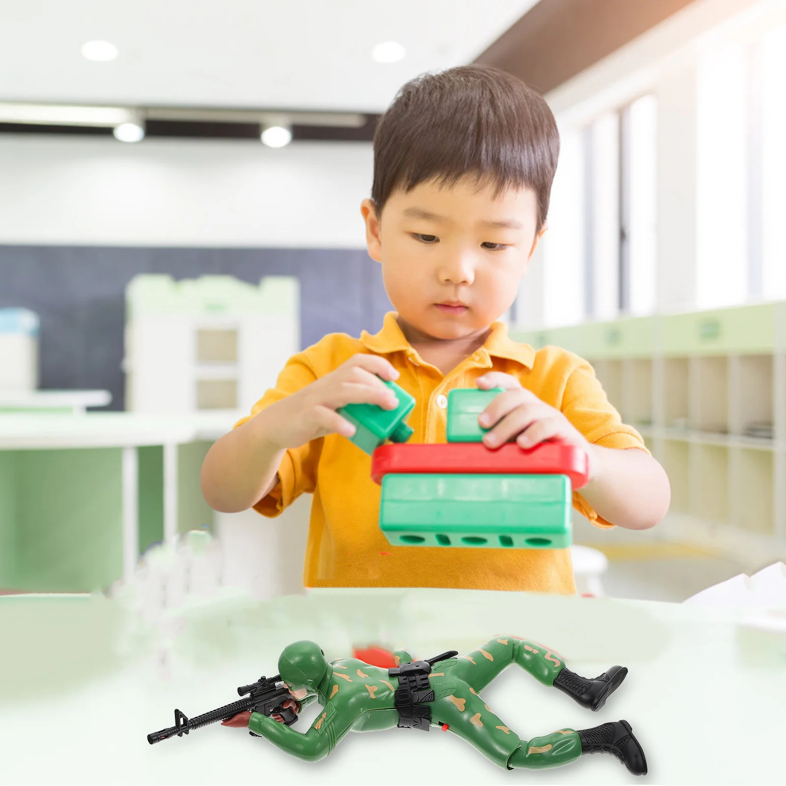 Soldatino Elettrico Realistico per Bambini con Suoni, Luci e Movimenti, Giocattolo Interattivo Educativo e Divertente per Ragazzi e Ragazze