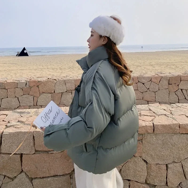 Pop 2025 Winter Thick Jacket New Stand Collar Women's Short Down Cotton Jackets Student Bread Coat Buttton Outwear White Casual