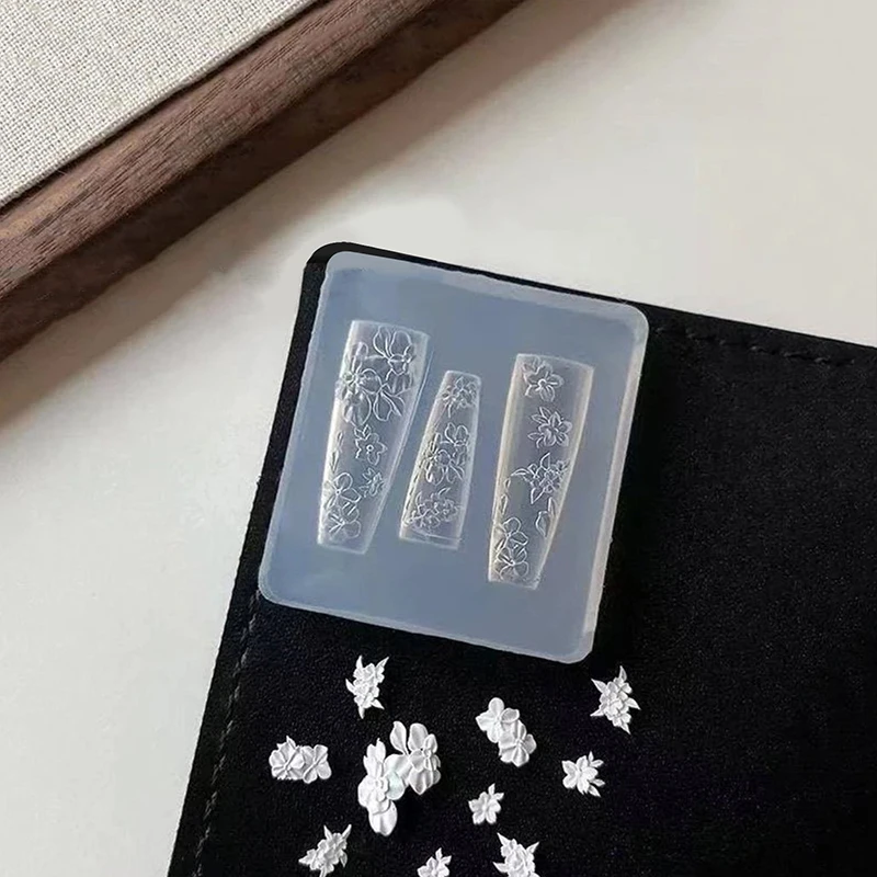 1 pz cartone animato natale stampo per unghie in silicone stile francese barocco modello per unghie in rilievo 3D altamente trasparente decorazioni per unghie fai da te