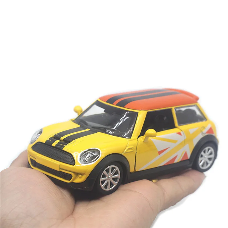 

1:32 Mini Classic Alloy Car Model Diecast Toy Metal Vehicles Model Miniature Car Model Simulation Collection Toys Gifts